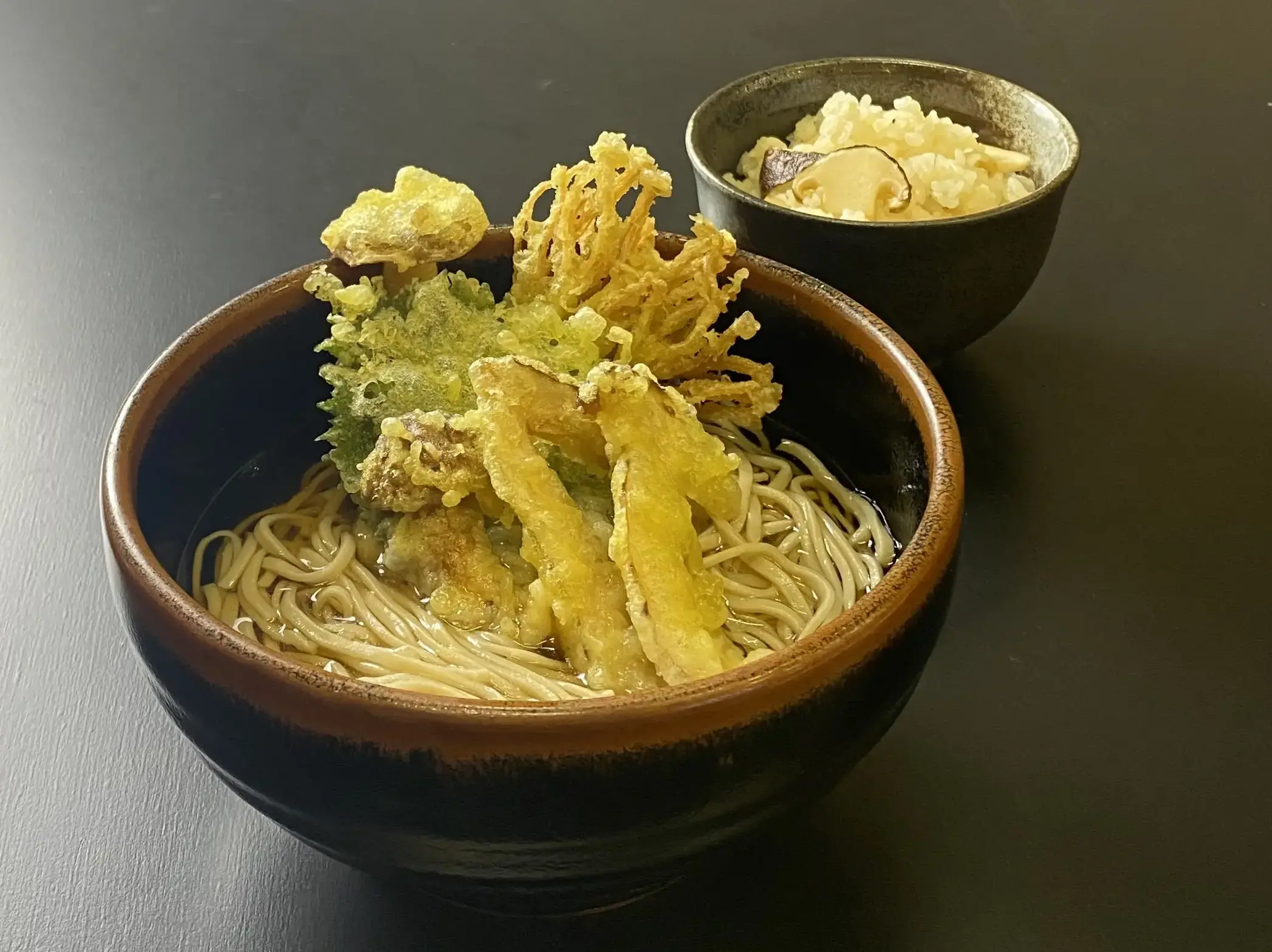 松茸ときのこ天そば